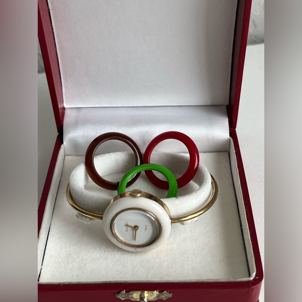 Gucci MADE IN ITALY Watch Ladies Interchangeable Bezels + 4 bezels